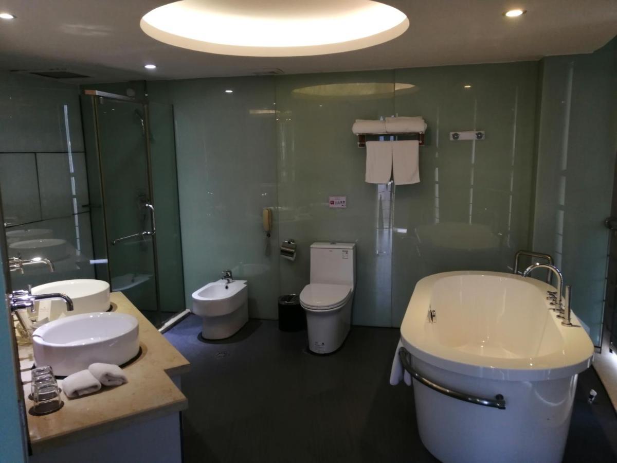 Ramada Meizhou Meizhou  Bagian luar foto